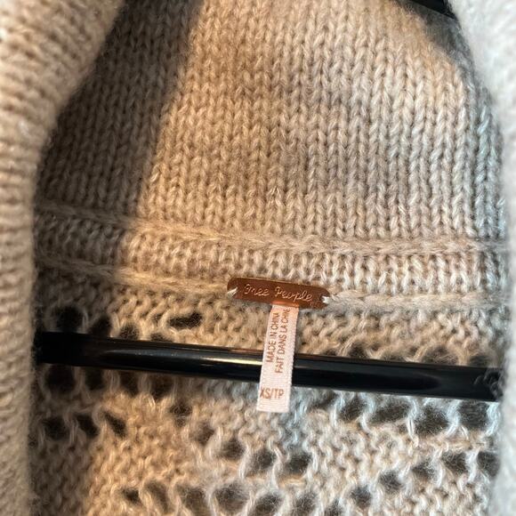 Free People XS Womens‎ Shawl Collar Cardigan Wool Crochet Knit Eyelet Cottage - Picture 7 of 7